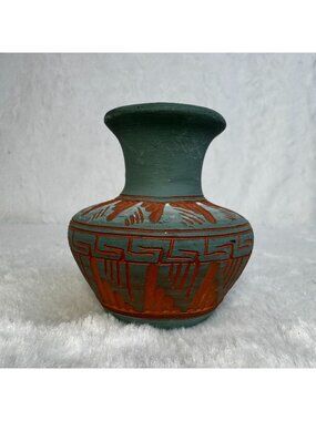 Handcrafted Alexandra Willie Navajo Pottery Vase Etched Greek Key Feather Motif